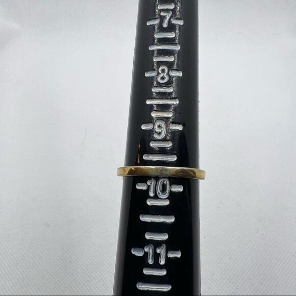 Vintage purple round jewel DAC ring on gold tone band with rhinestones - 9.75 - Picture 3 of 8